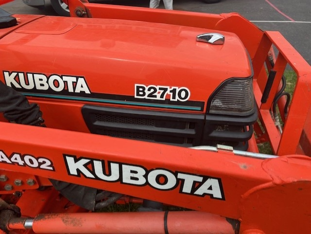Kubota B2710HSD