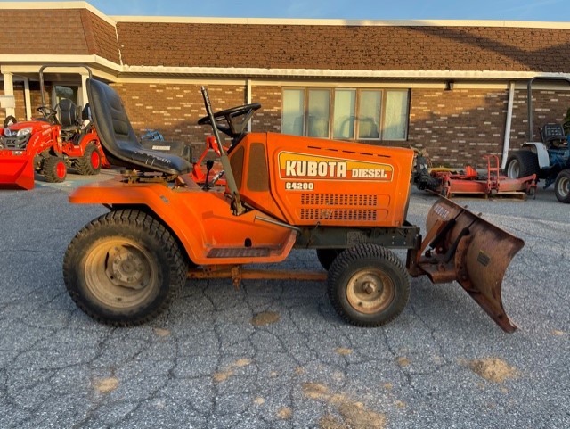 Kubota G4200