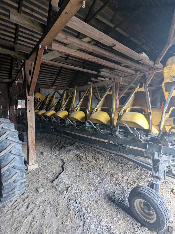 New Holland CR9040