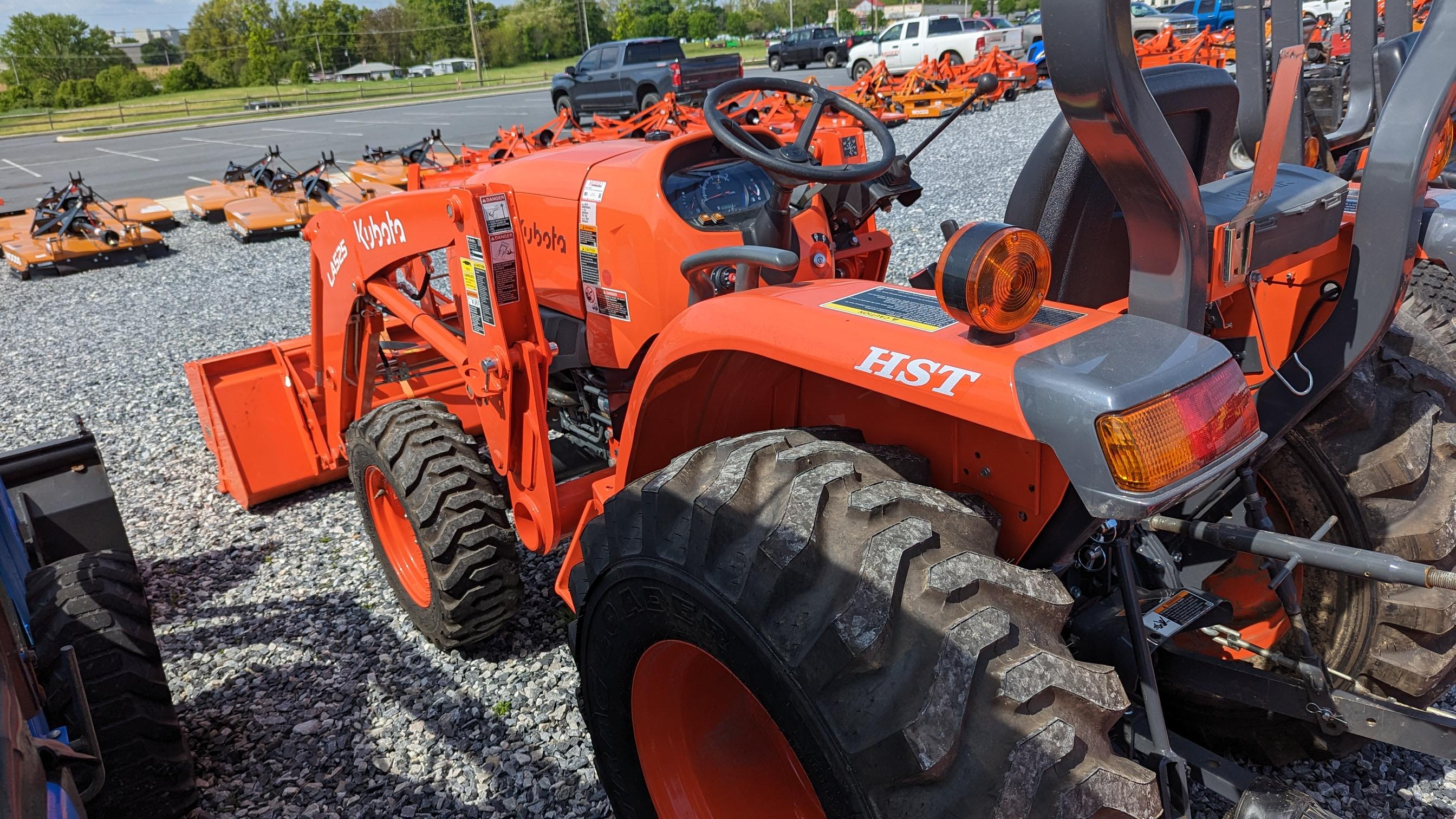 Kubota L3901HST