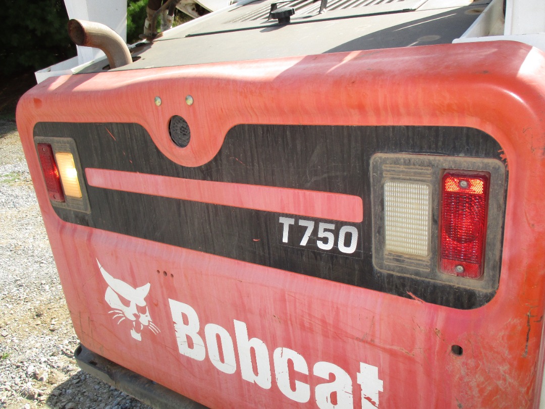 Bobcat T750