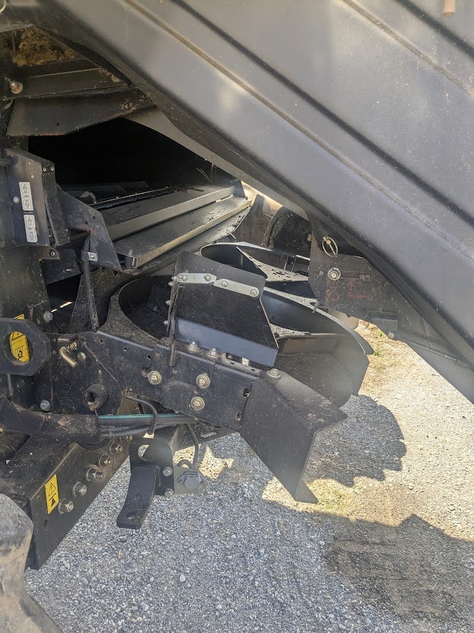 New Holland CR9040