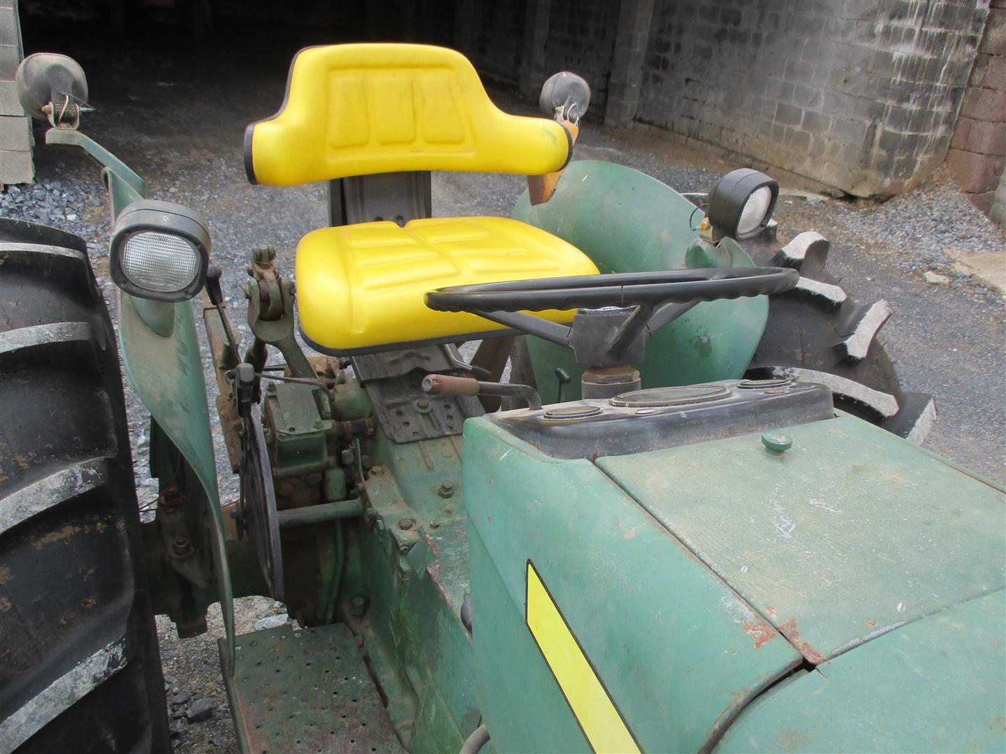 John Deere 2440