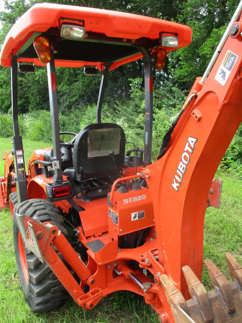 Kubota B26