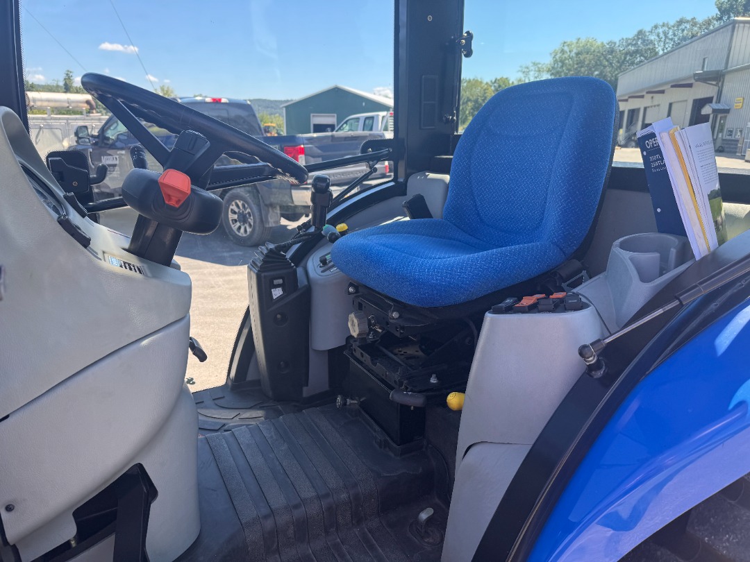 New Holland Boomer 46D