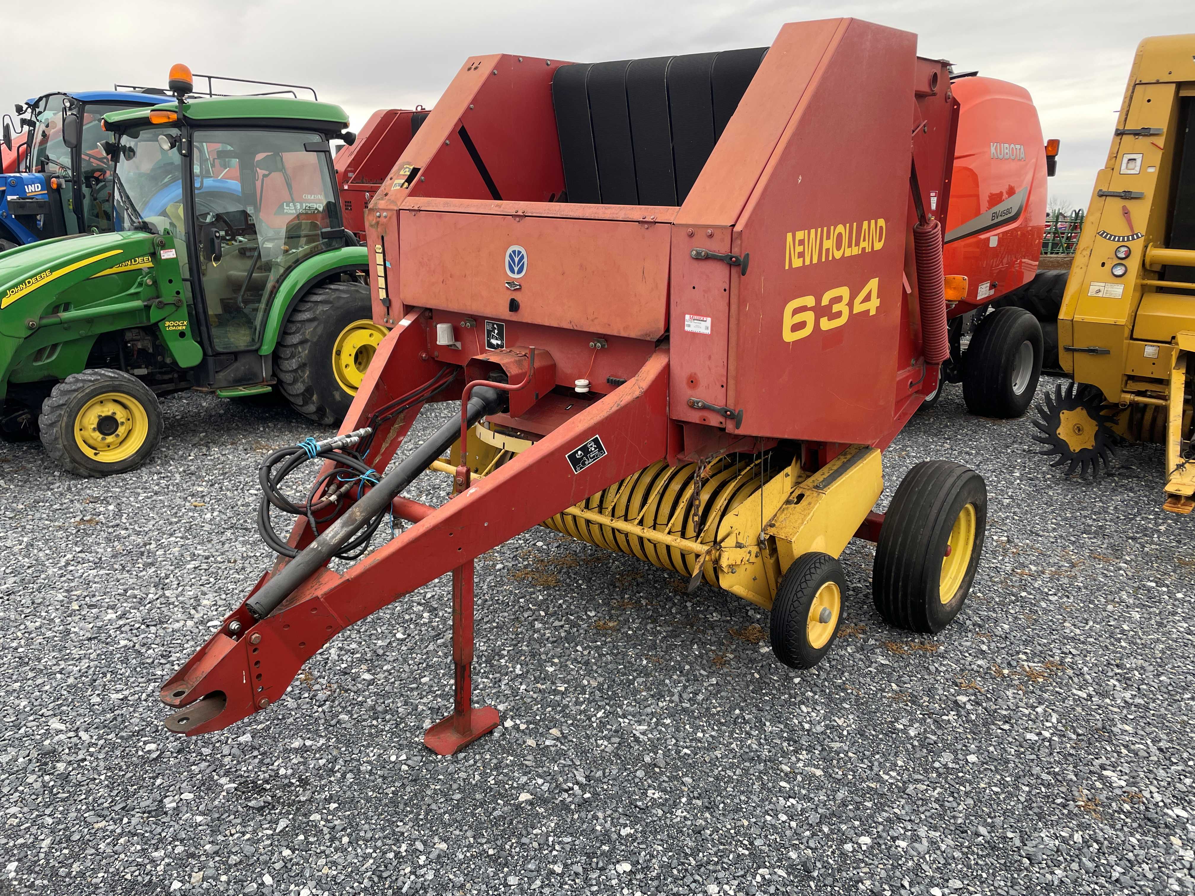 New Holland 634