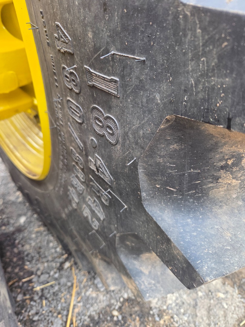 John Deere 6175M