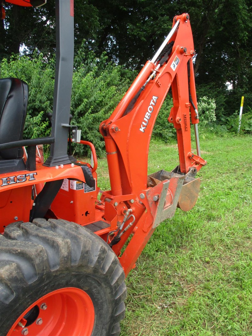 Kubota B26