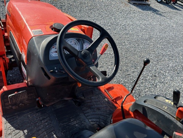 Kubota B3200HST