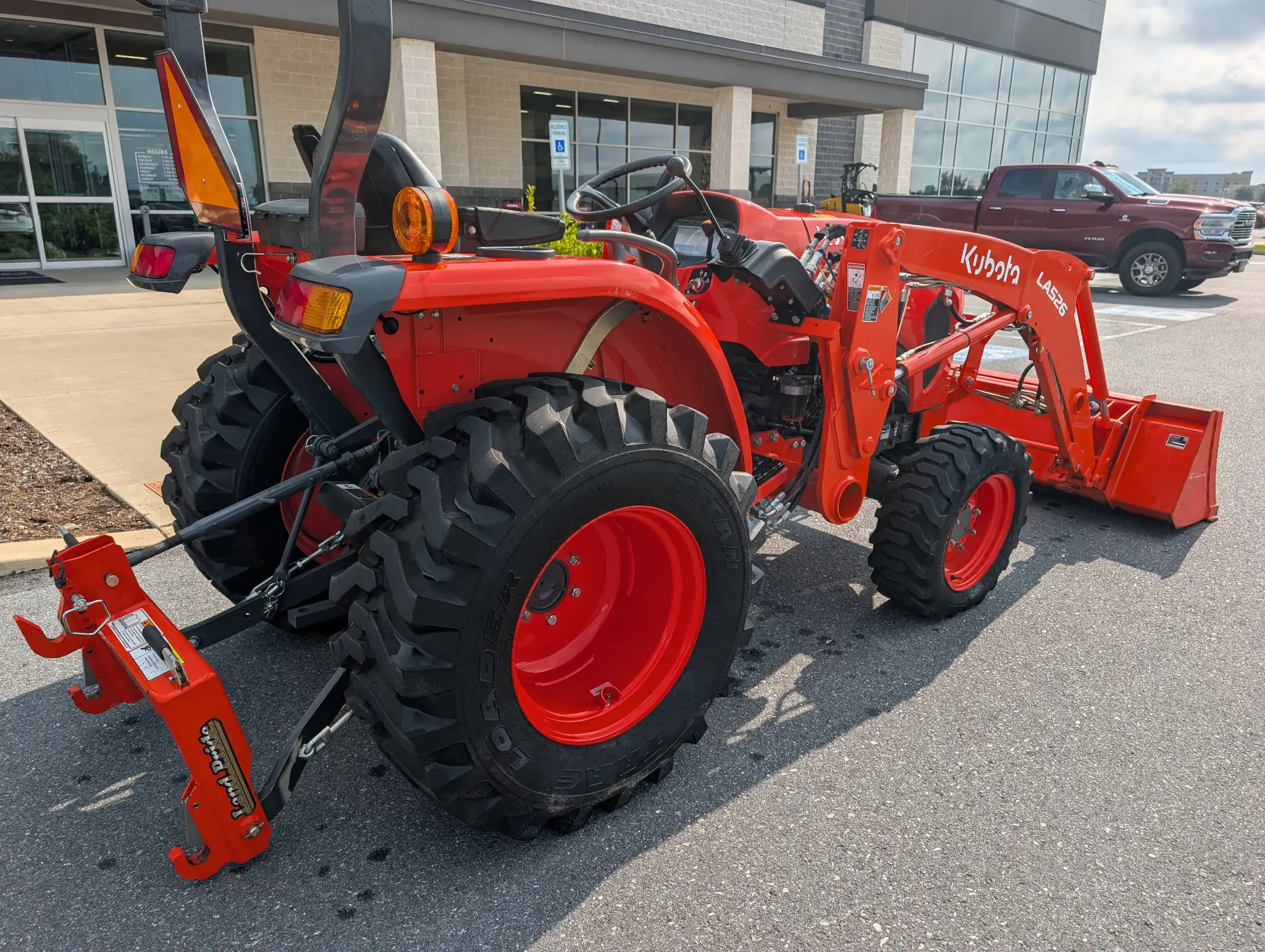 Kubota L3902HST-50