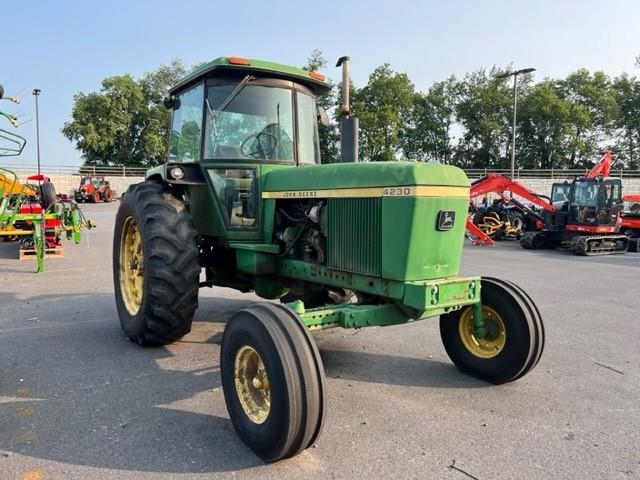 John Deere 4230