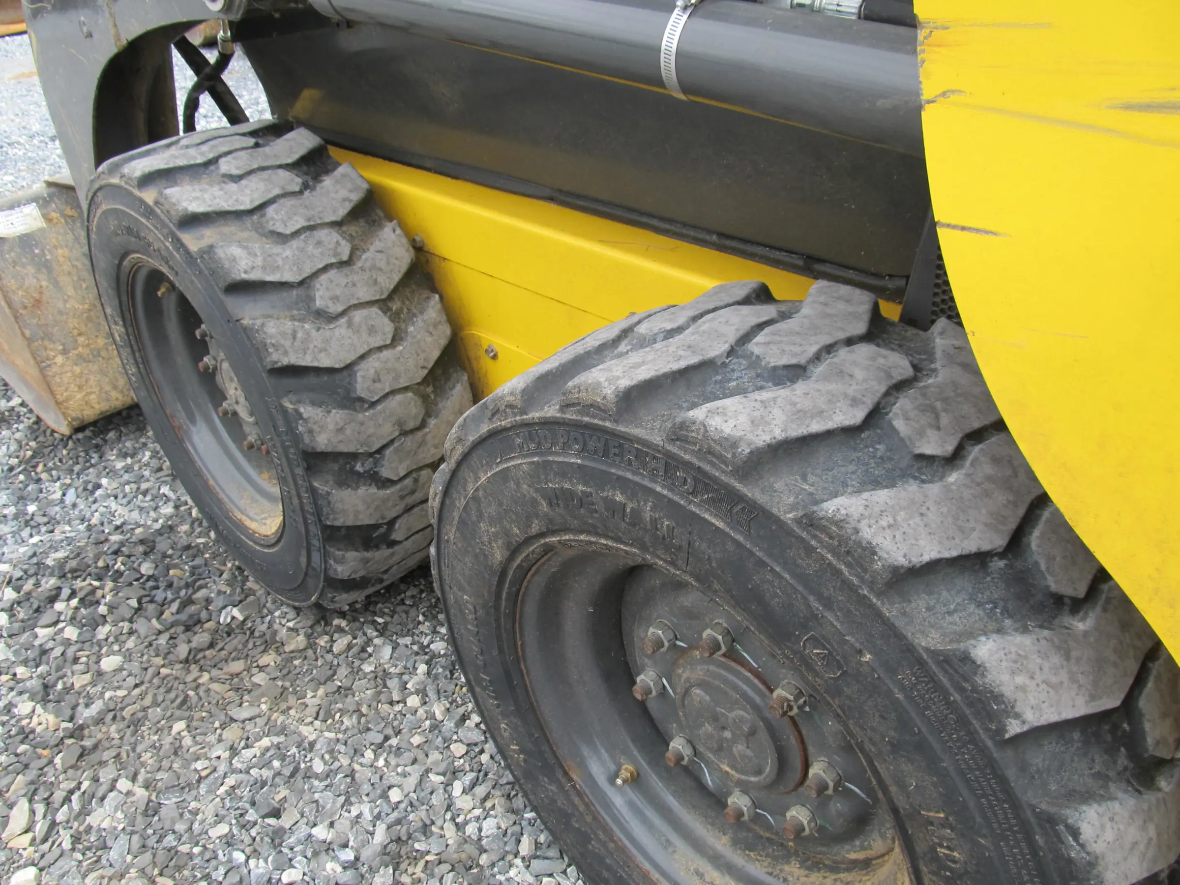 New Holland L316