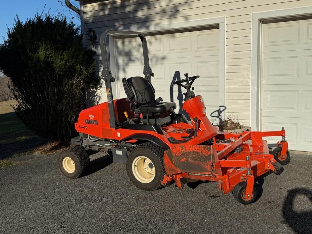 Kubota F3680