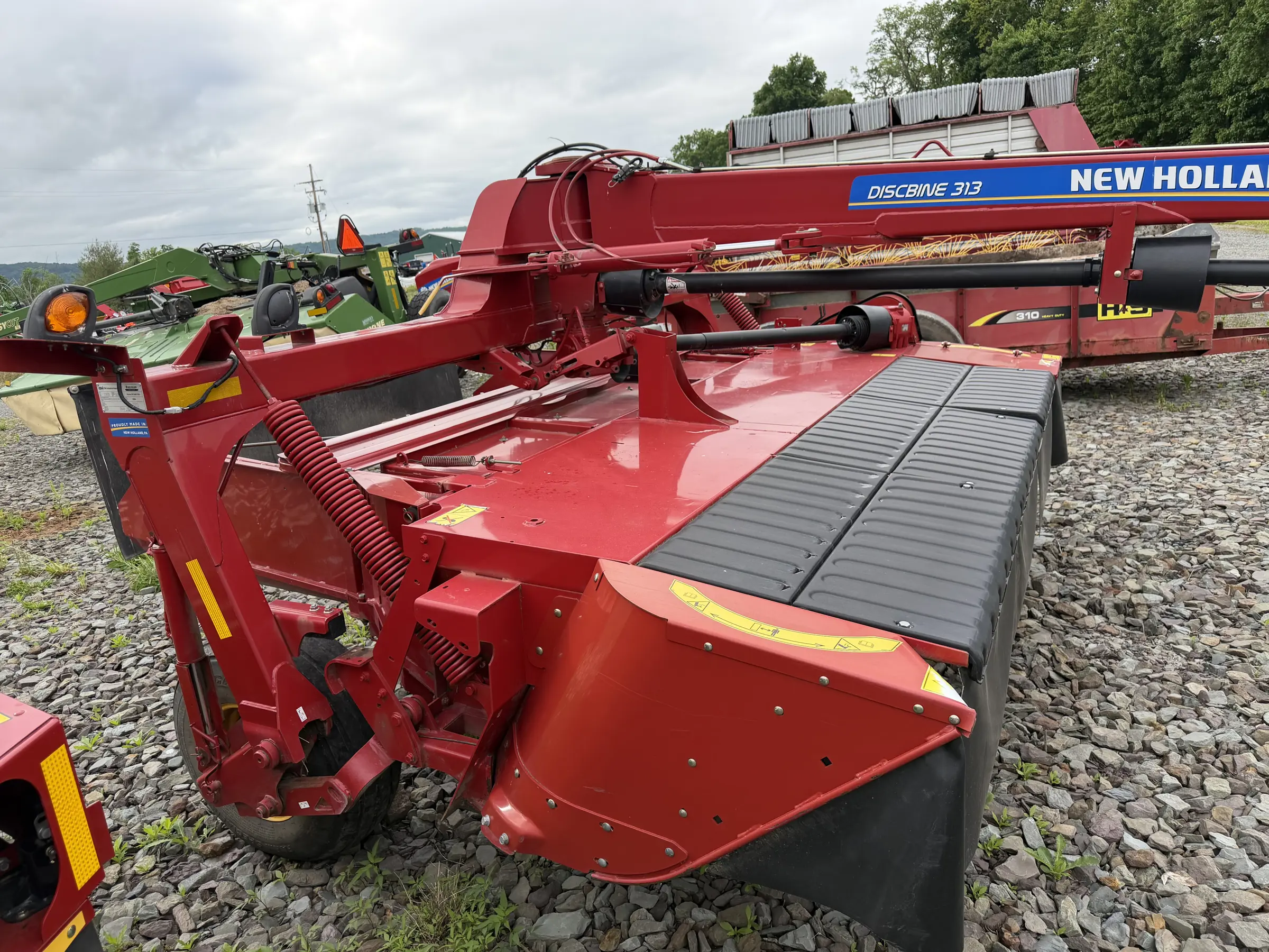 New Holland DB313F