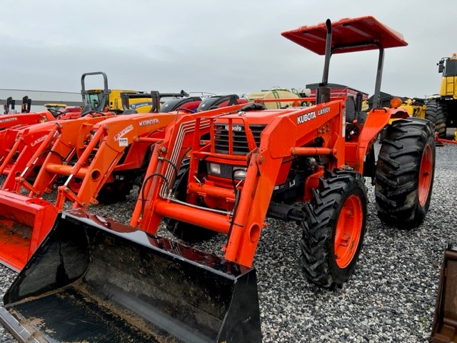 Kubota M4700