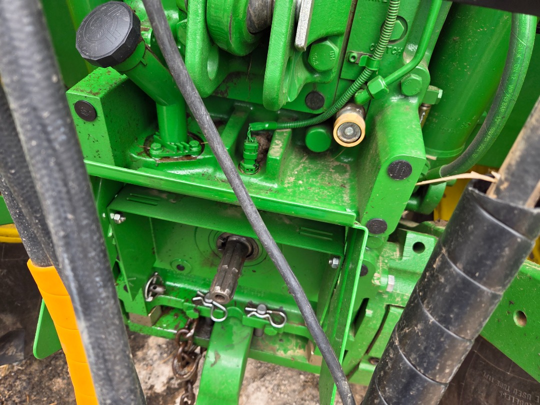 John Deere 6175M