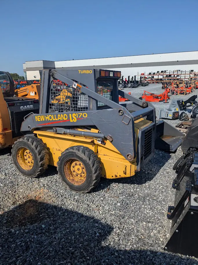 New Holland LS170