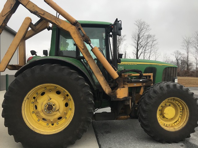 John Deere 7320