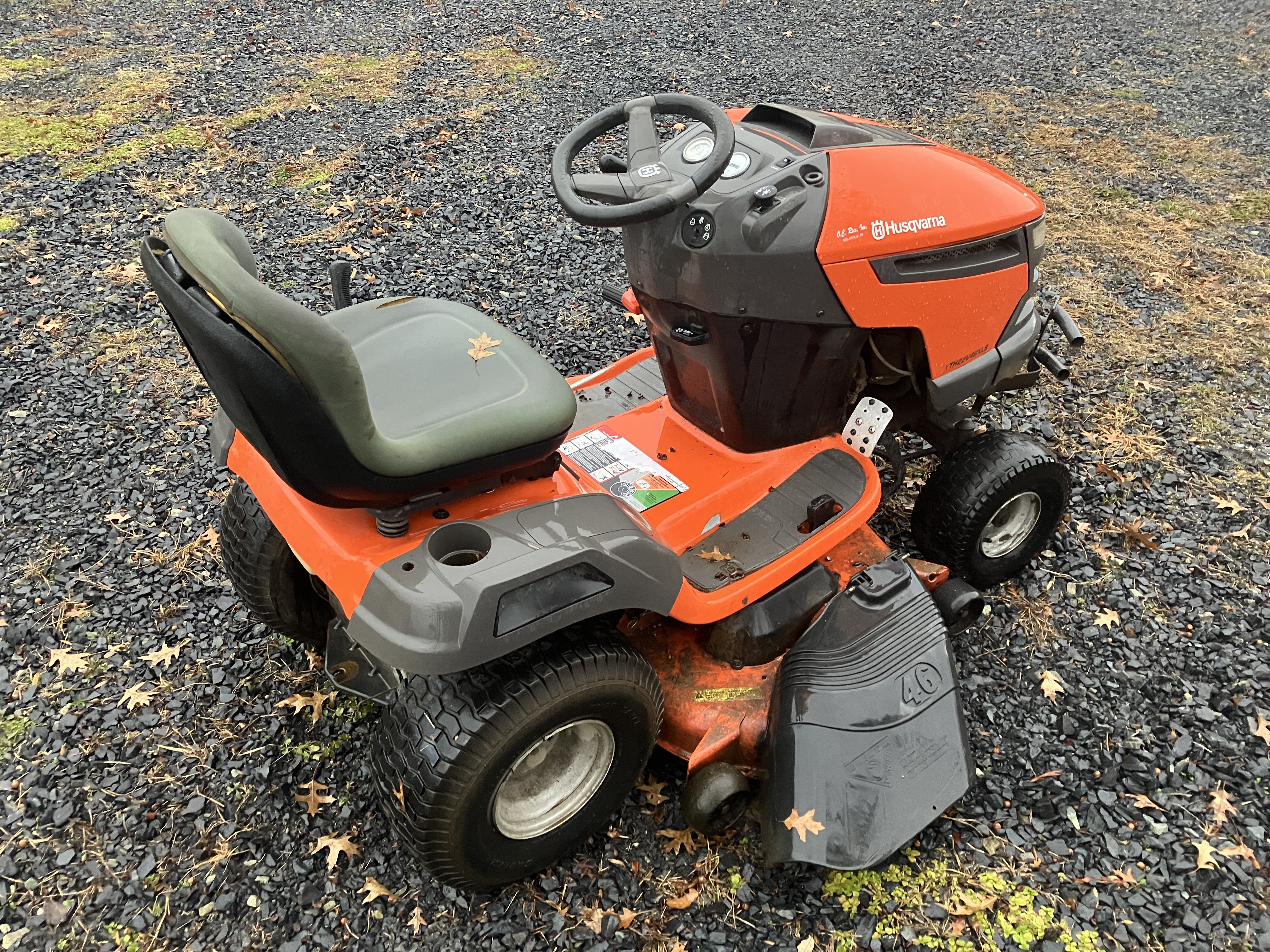 Husqvarna YTH22V46XLS