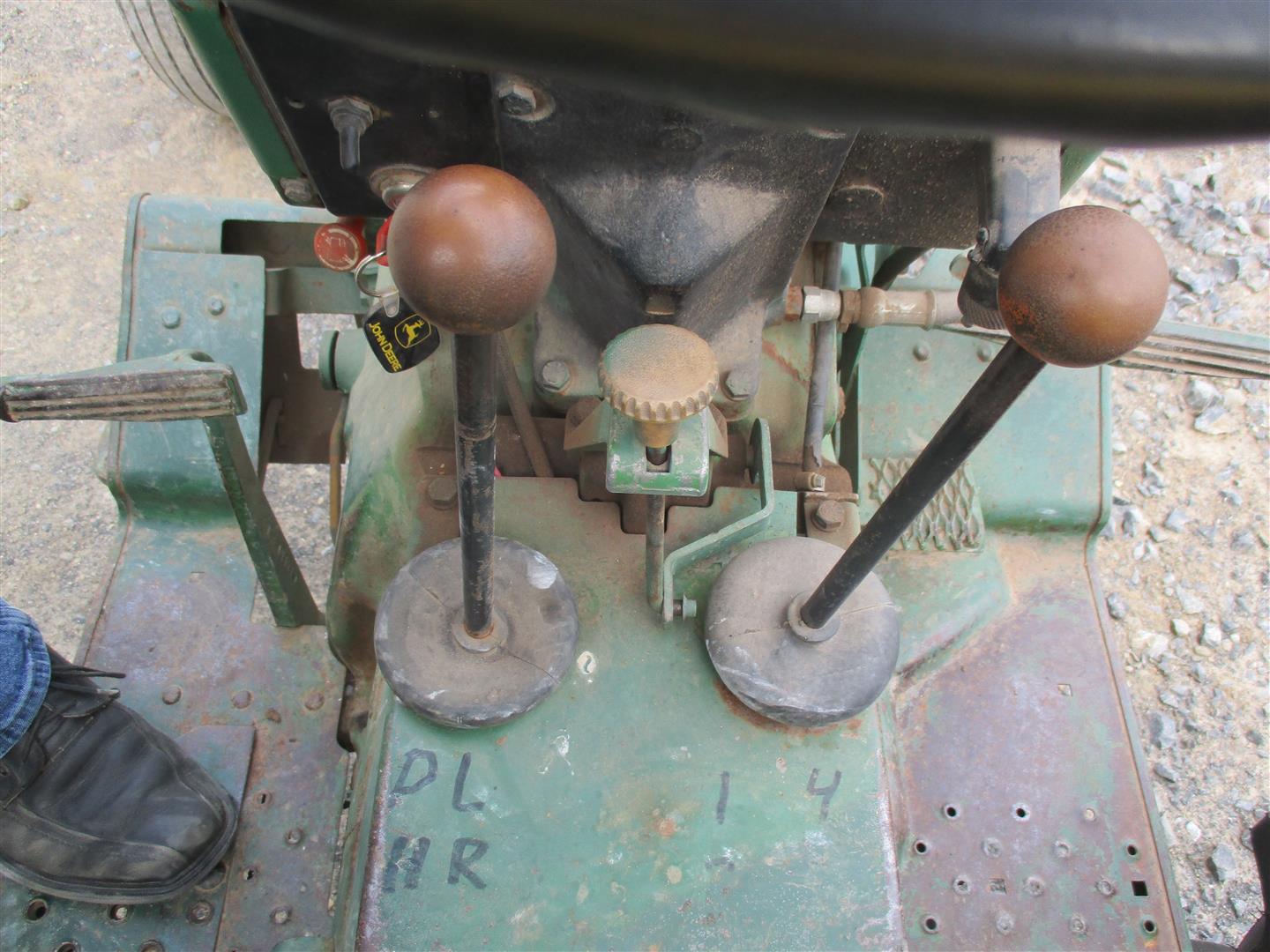 John Deere 2440