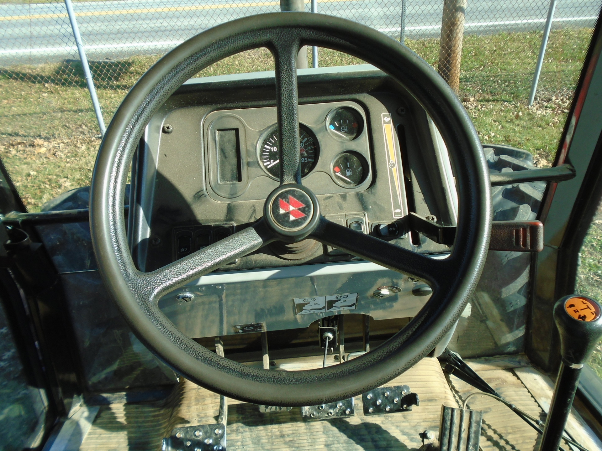 Massey Ferguson 596