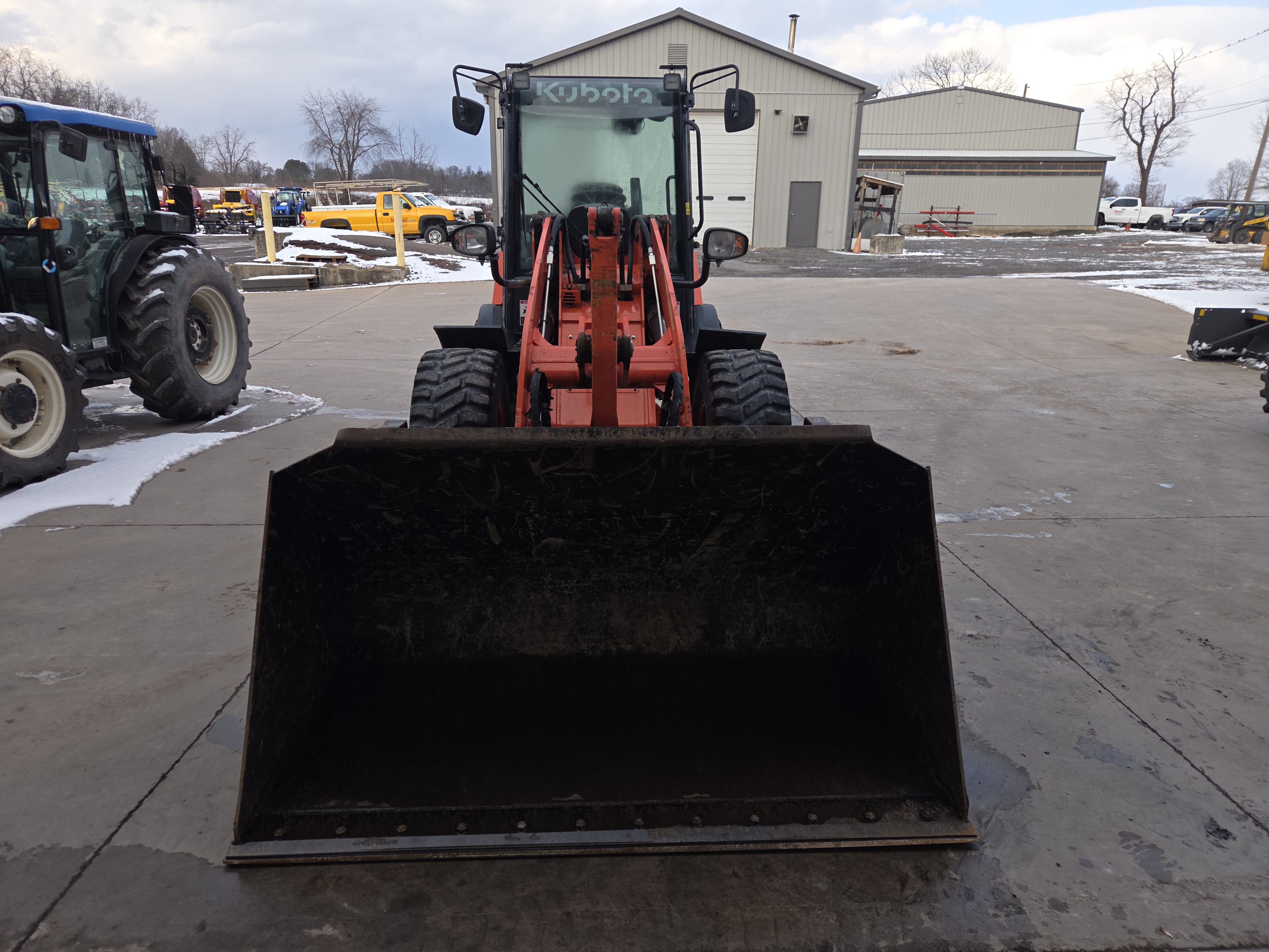 Kubota R640R43