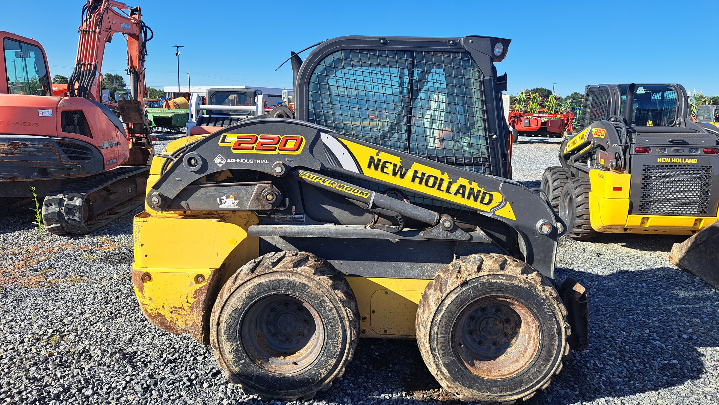 New Holland L220
