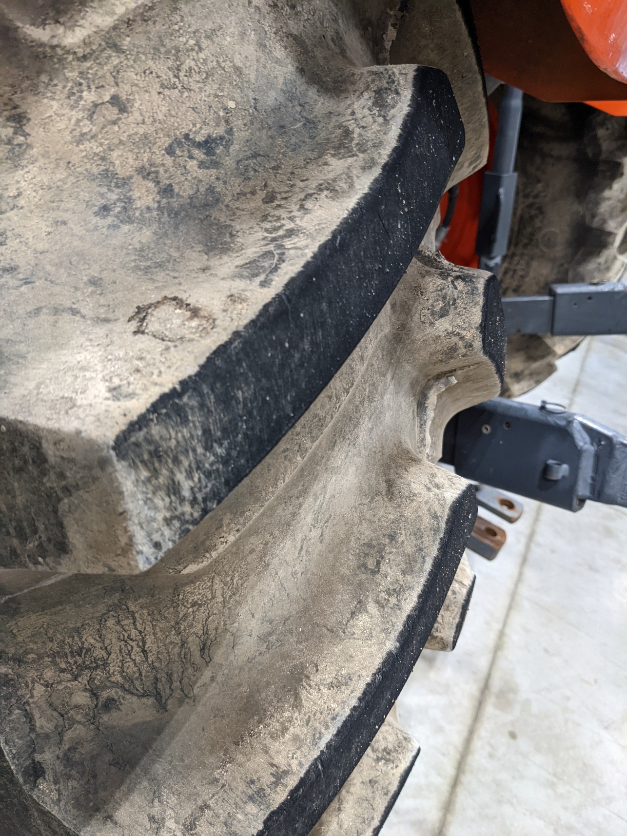 Kubota M7-171