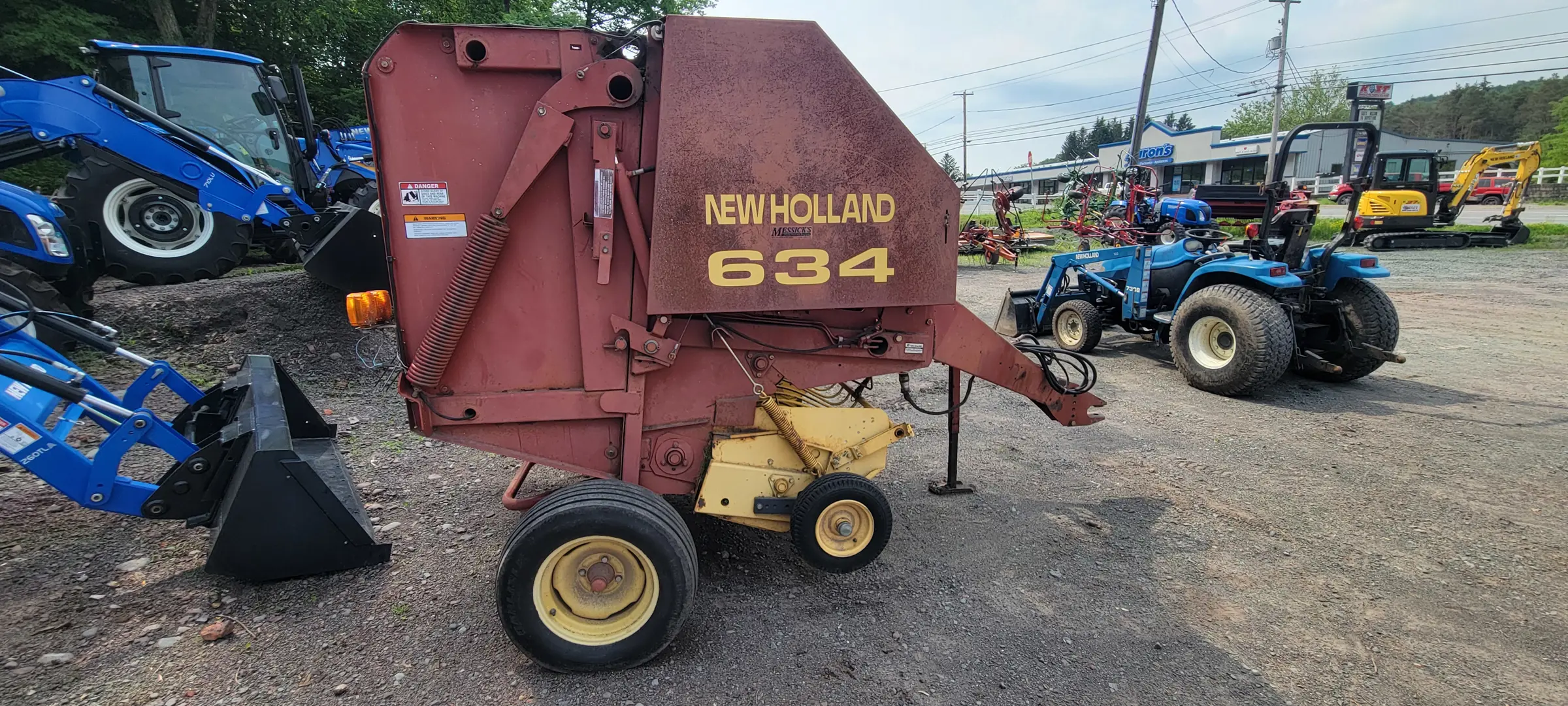 New Holland 634
