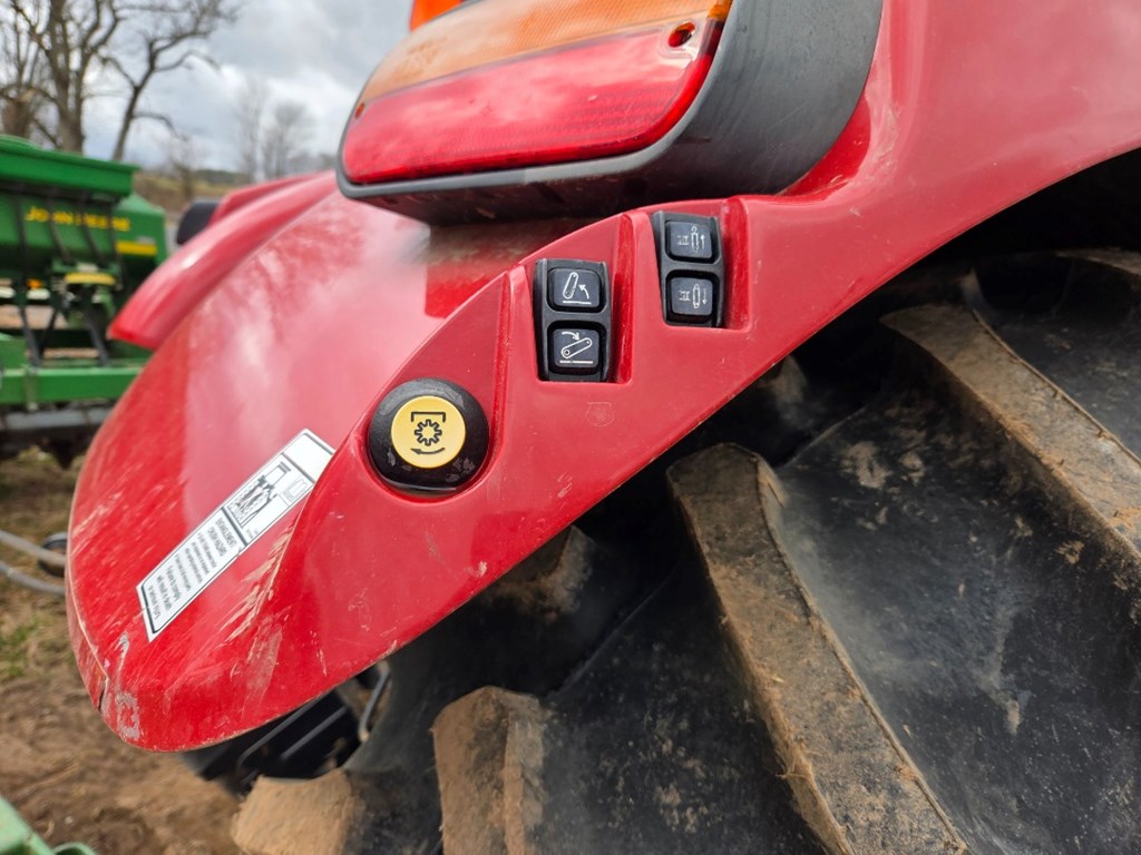 Case-IH MAXXUM 125 Multi-Controller