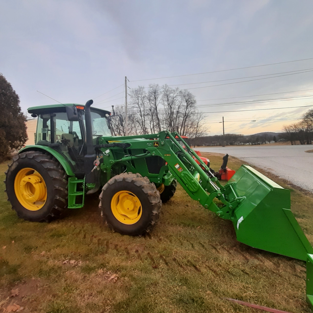 John Deere 6120E