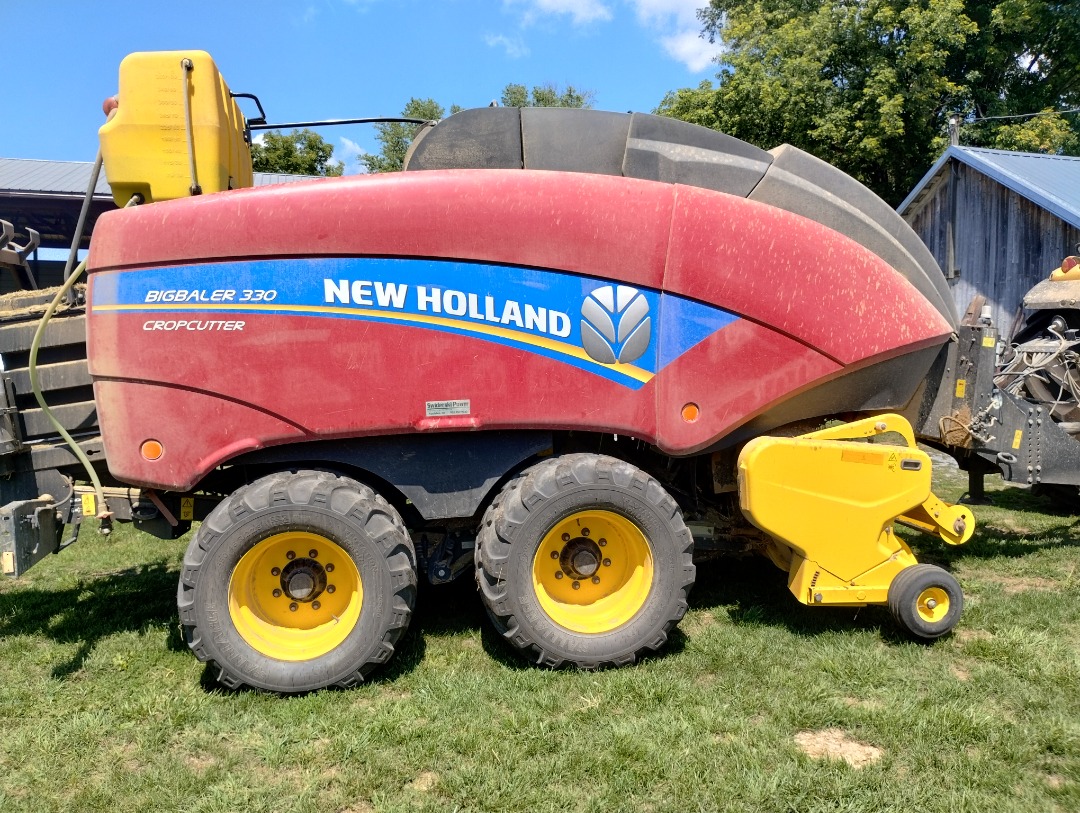 New Holland BB330PC