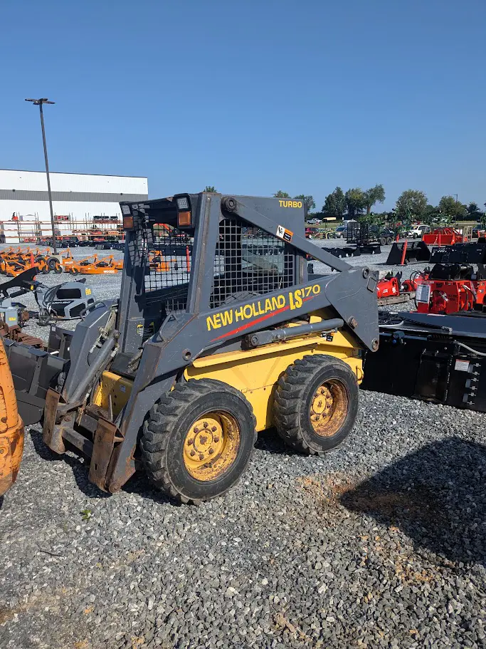 New Holland LS170