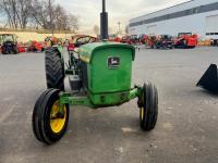 John Deere 830