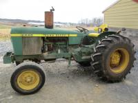John Deere 2440