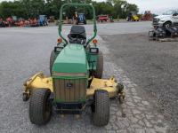 John Deere 855