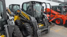 New Holland L320
