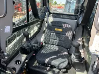 New Holland L320