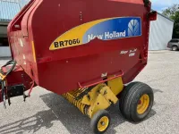 New Holland BR7060