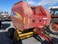 New Holland BR7060