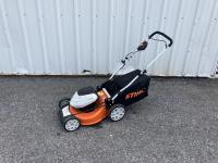 Stihl RMA460 Kit with AL101 Charger and AK30 Battery
