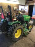John Deere 2520