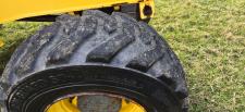 New Holland 675E