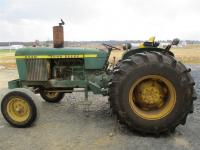 John Deere 2440
