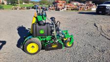 John Deere 636M