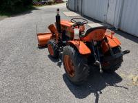 Kubota B7100