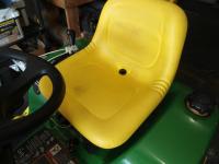 John Deere GT235