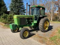 John Deere 4440