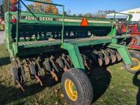 John Deere 750