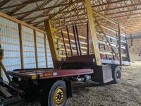 New Holland STACKCRUISER 102